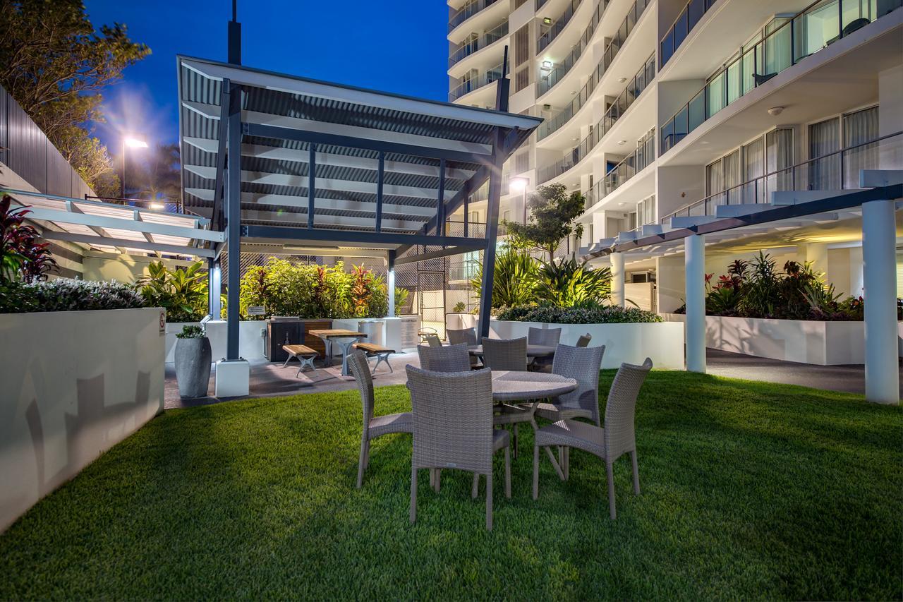 Aspect Caloundra Aparthotel Exterior foto
